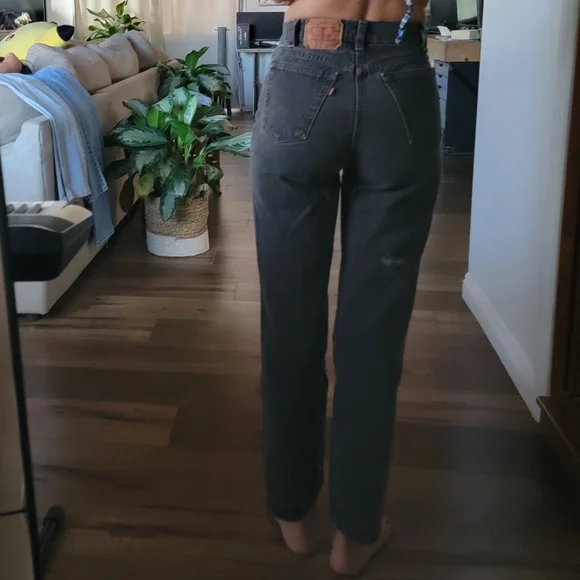 Vintage Levi's 701 | Size 25 - Picture 3 of 11